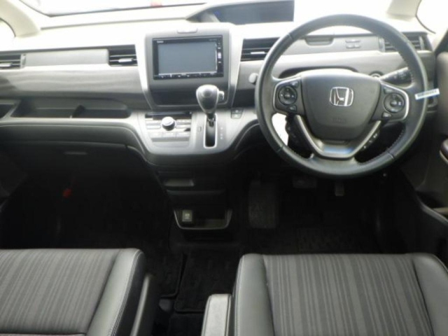 HONDA FREED 2016