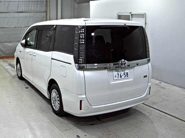 TOYOTA VOXY 2015