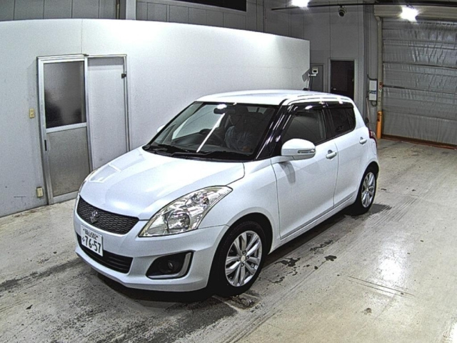 SUZUKI SWIFT 2015