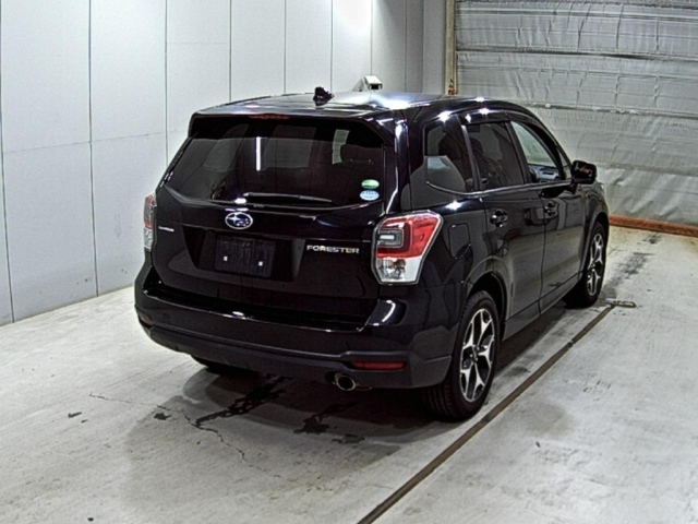SUBARU FORESTER 2017