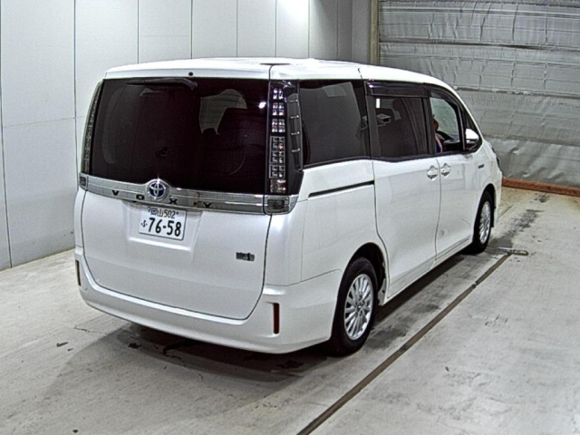 TOYOTA VOXY 2015