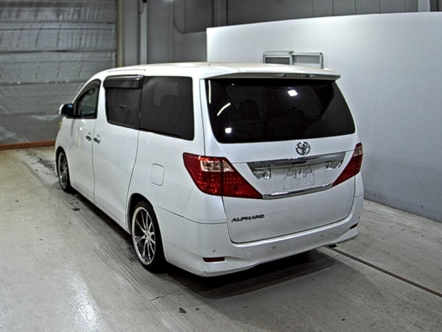 TOYOTA ALPHARD 2009
