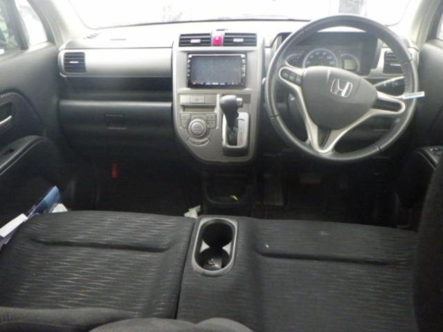 HONDA ZEST 2011