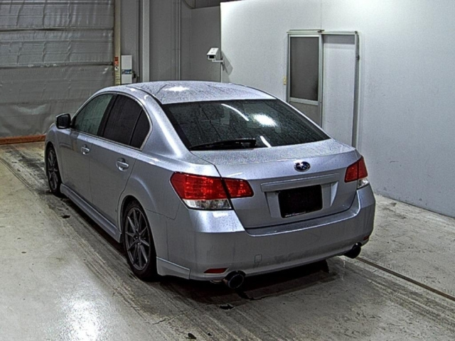 SUBARU LEGACY B4 2013