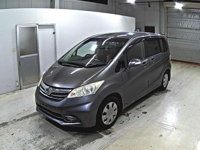 HONDA FREED 2012