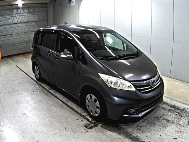 HONDA FREED 2012
