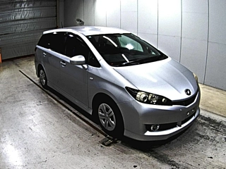 TOYOTA WISH 2010