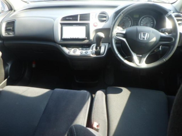 HONDA STREAM 2008