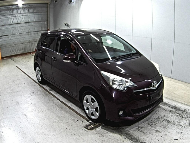 TOYOTA RACTIS 2012