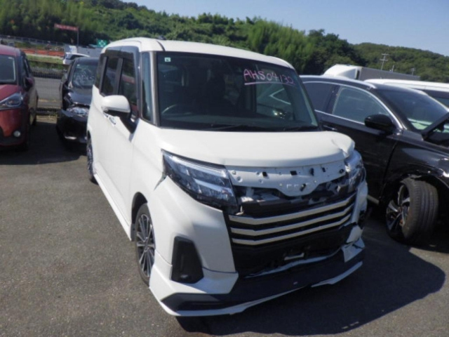 TOYOTA ROOMY 2021