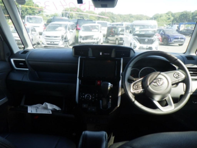 TOYOTA ROOMY 2021