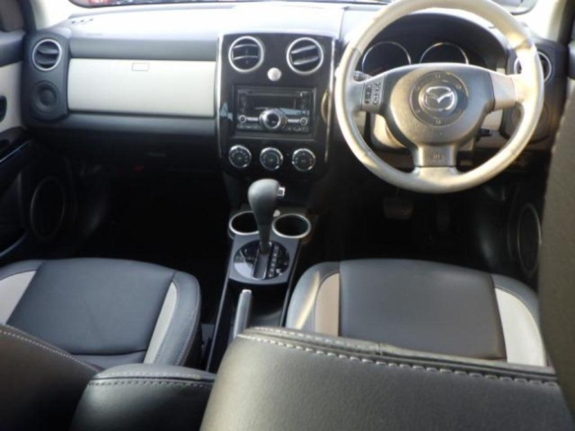 MAZDA VERISA 2014
