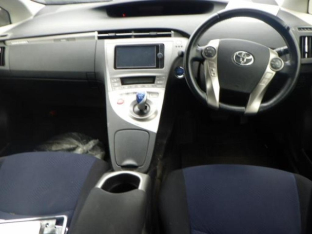 TOYOTA PRIUS PHV 2012