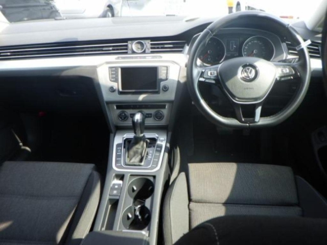 VOLKSWAGEN PASSAT VARIANT 2015