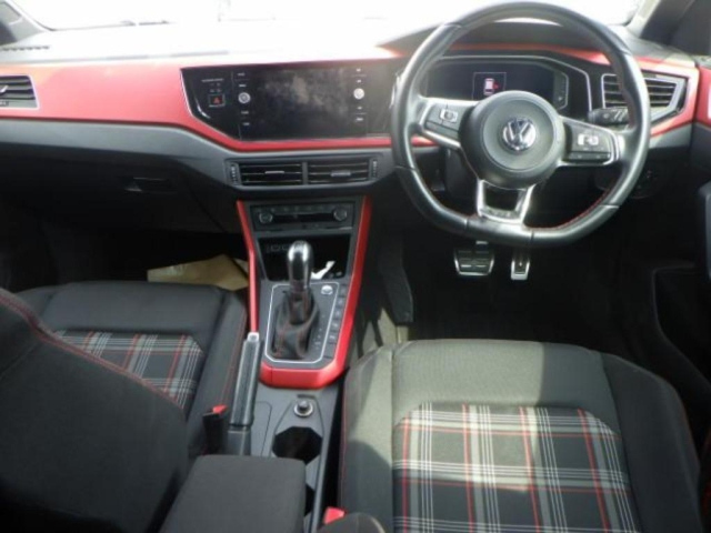 VOLKSWAGEN POLO 2019