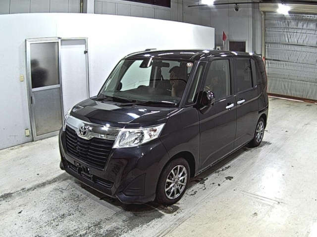 TOYOTA ROOMY 2018