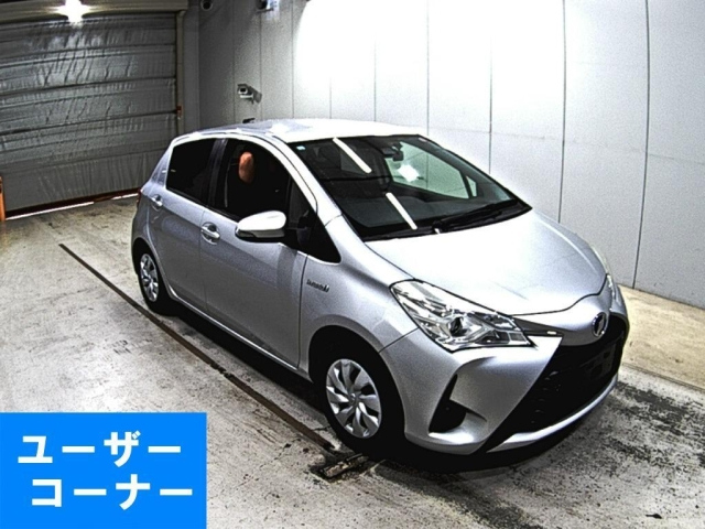 TOYOTA VITZ 2019