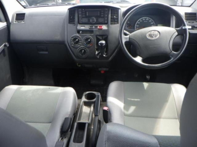 TOYOTA LITE ACE VAN 2018