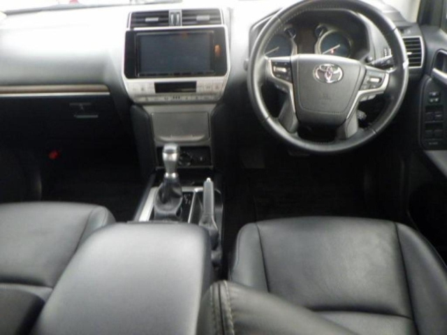 TOYOTA LAND CRUISER PRADO 2022