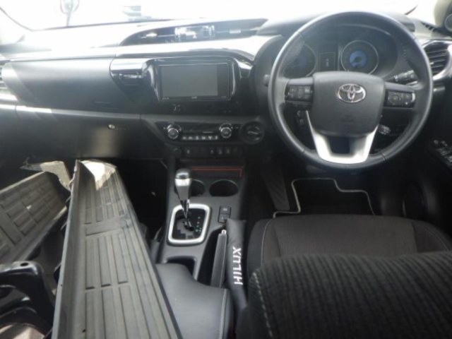 TOYOTA HILUX 2018