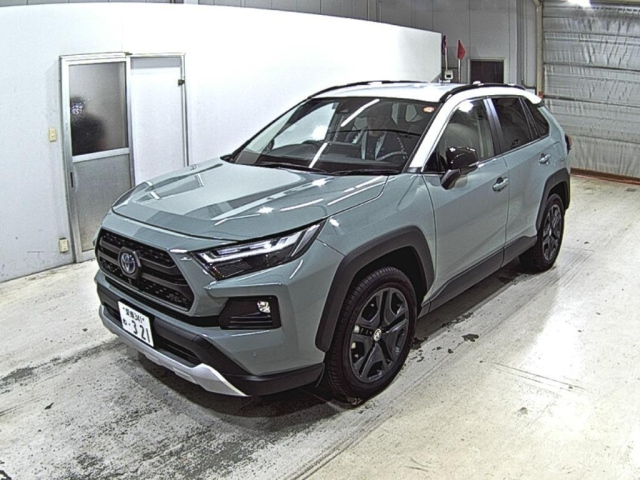 TOYOTA RAV4 2024