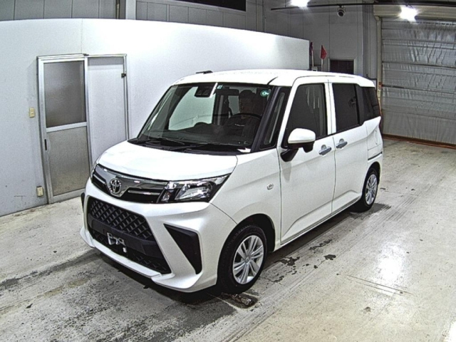 TOYOTA ROOMY 2022