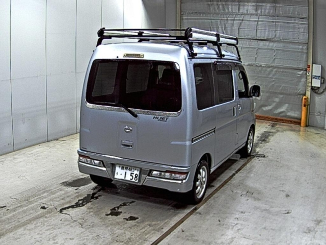 DAIHATSU HIJET VAN 2019