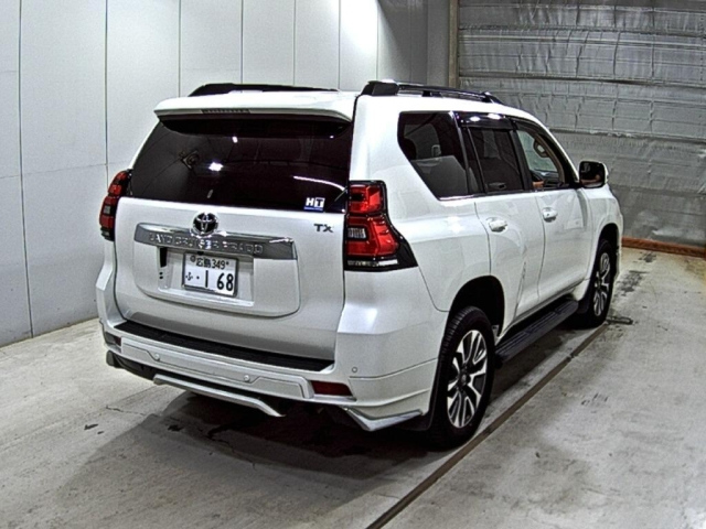 TOYOTA LAND CRUISER PRADO 2023