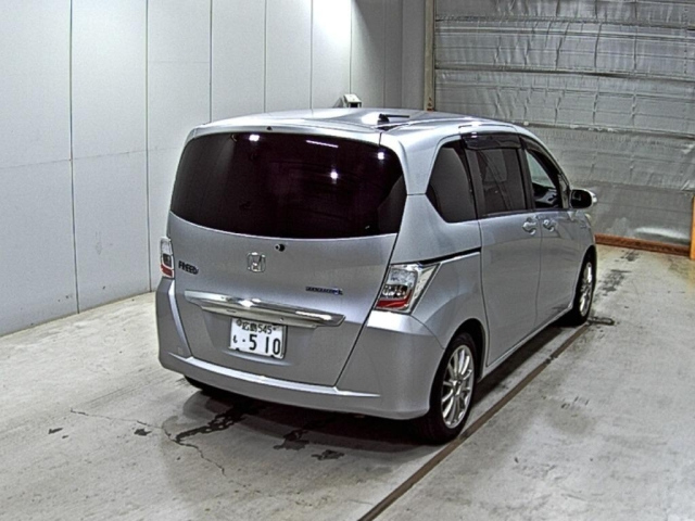 HONDA FREED 2012