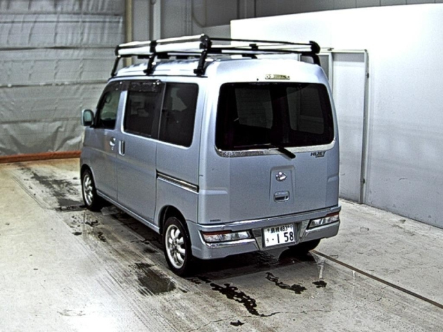 DAIHATSU HIJET VAN 2019