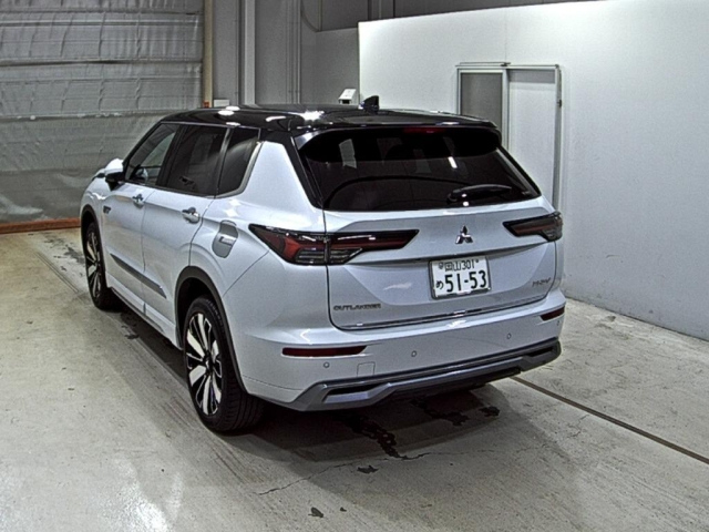 MITSUBISHI OUTLANDER PHEV 2025