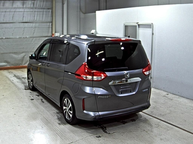 HONDA FREED 2022