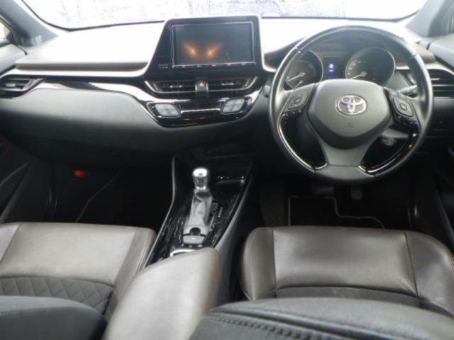 TOYOTA C-HR 2018
