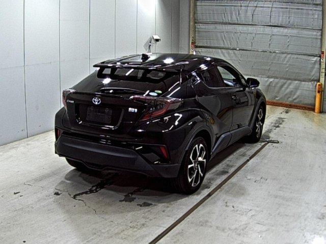 TOYOTA C-HR 2017
