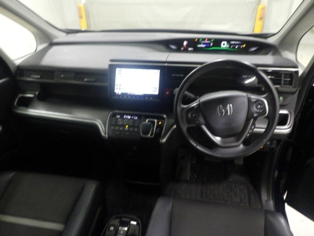 HONDA STEP WAGON 2017