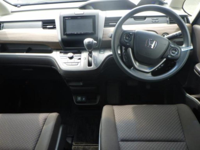 HONDA FREED 2019