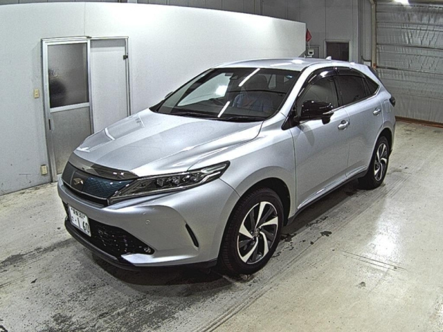 TOYOTA HARRIER 2017