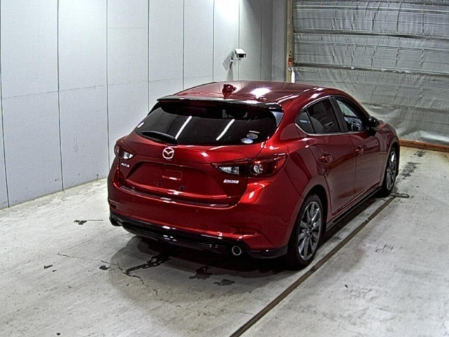 MAZDA AXELA 2018
