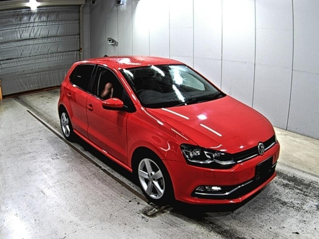 VOLKSWAGEN POLO 2016