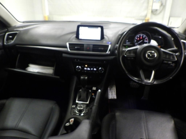MAZDA AXELA 2018