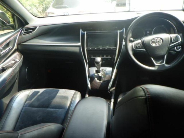 TOYOTA HARRIER 2017