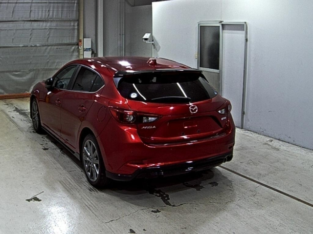 MAZDA AXELA 2018