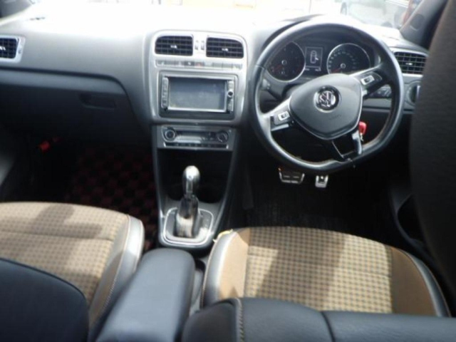 VOLKSWAGEN POLO 2017
