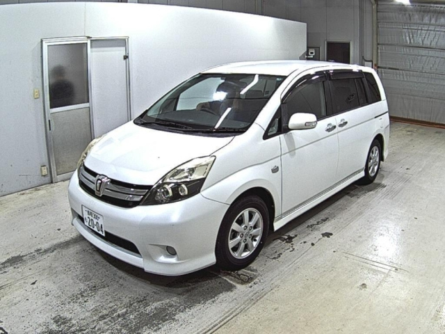 TOYOTA ISIS 2011