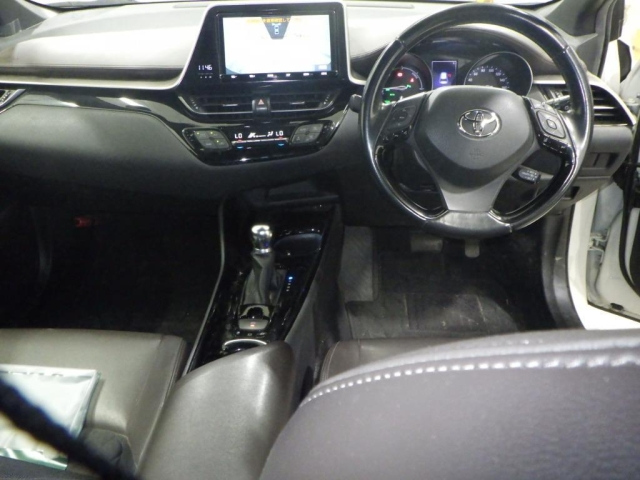 TOYOTA C-HR 2019