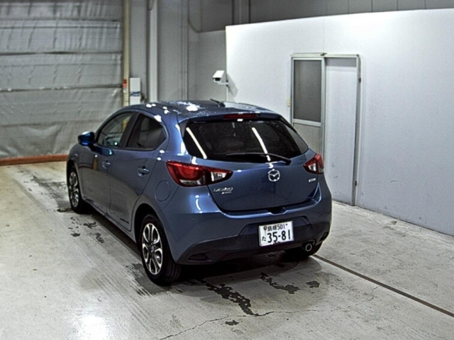 MAZDA DEMIO 2015