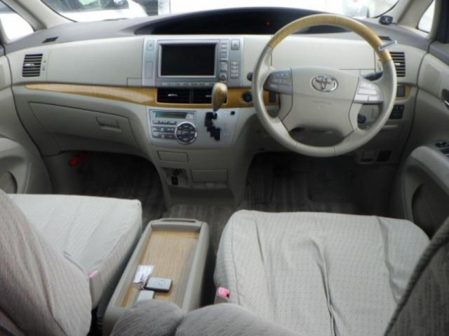 TOYOTA ESTIMA 2008