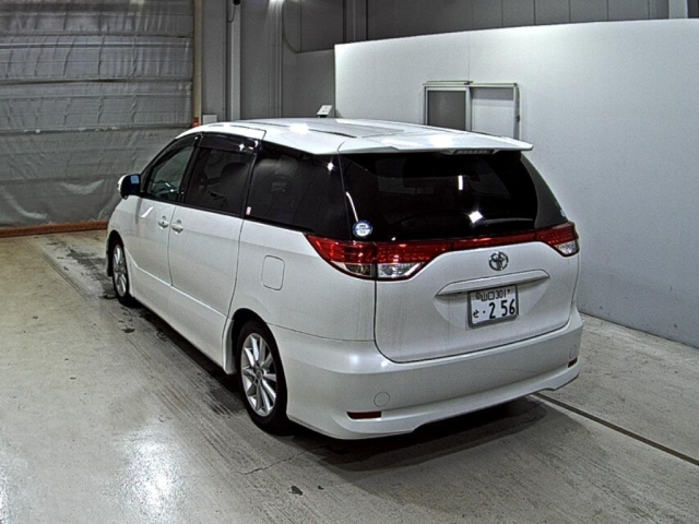 TOYOTA ESTIMA 2009