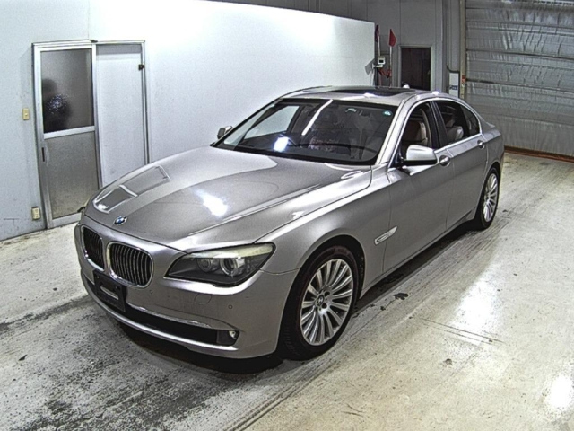 BMW 7 SERIES 2009