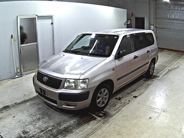 TOYOTA SUCCEED 2010